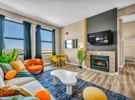 Funky 2B Apt in Downtown Cleveland FREE Parking