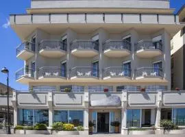 Hotel Dei Cesari - Fronte Mare - Breakfast XXL fino alle 12