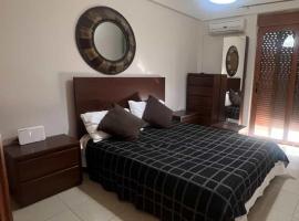 LuckyWoodyAppartment, hotel u gradu (( Kermetés ))