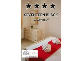 SEVENTEEN BLACK APARTMENT -With garden and private parking just 5 minutes walk from the historic center