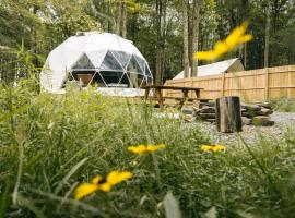 Ferncrest Campground: Greentown şehrinde bir otel