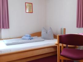 Haus Lutherrose, hotel em Neuendettelsau