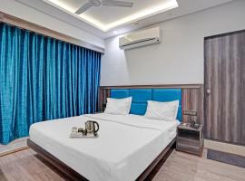 Super OYO Townhouse 639 Hotel Citadel 2, hotel di Surat