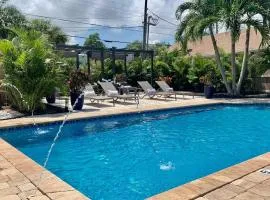 1 Mile to Beach Heated Pool 1923 Home