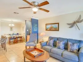 Beach Boardwalk Stay, 10-Min Walk, 2-Min Drive