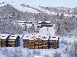 Family-Friendly Stay With Stunning Mountain Views!