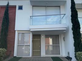 Lujosa Casa en Bocono Cucuta, hotel a Cúcuta