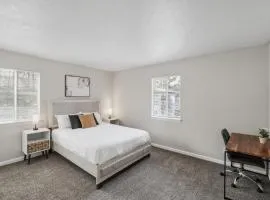 Cozy Downtown Stone Mountain Apartment