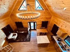 Bourbon Retreat With Hot Tub-7