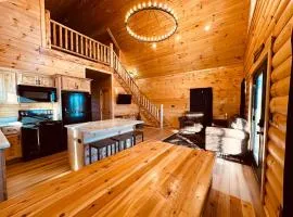 Bourbon Retreat With Hot Tub-9