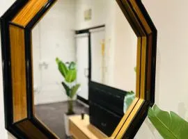 Deep Ellum Theatre Suite - The Black Collection