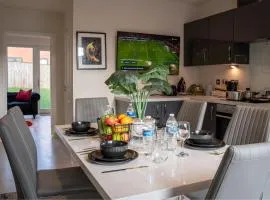 Modern 3 Bedroom House, Sheffield S2, Sleeps 5