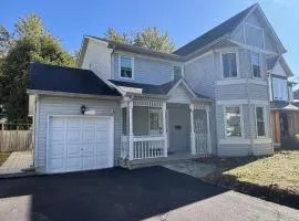 Lake Simcoe 4 Bedroom Family Home Ideal Toronto Area Retreat