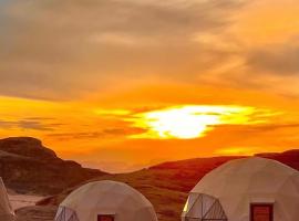 LONAR LORE lUXURY CAMP โรงแรมในDisah
