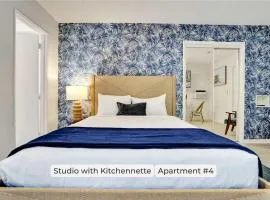 Charming Lake Worth Studio with Kitchenette