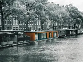The Amsterdam Houseboat Family - de Jordaan Brand New Houseboat!