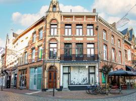 Holiday home in the heart of Hasselt، فندق في هاسيلت
