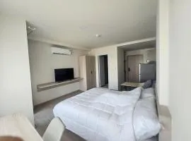 DCondo Campus KKU with pool, gym and shuttle bus