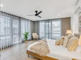 An Urban Retreat In The Heart Of The City!