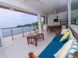 Brisas Bungalow at La Madera Beach, Hotel in Tepotzotlán