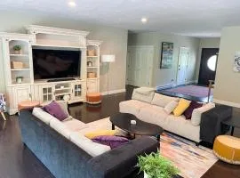 OOB Oasis - 5BR Home w Private Pool Near Beach