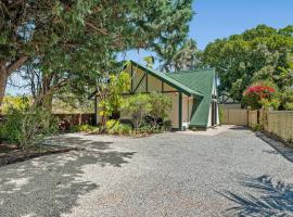 To Marlin & Will - Port Willunga - C21 SouthCoast Holidays, Hotel in Port Willunga