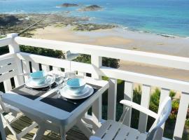 Appartement ROCK WILL, family hotel in Dinard
