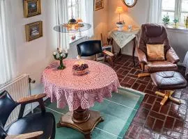 Nice Home In Løgstrup With Wifi