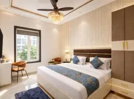 Hotel By Land Inn - Near Connaught Place & 5 Minute from New Delhi Station