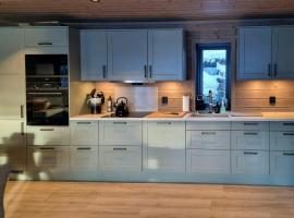 Accessible Cabin With Views By Lake Bergevann, отель в городе Brekka