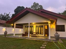 Pearl Villa One Hiriketiya, Hotel in Nilwella