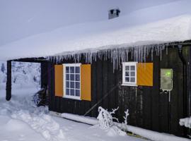 Beautiful Home In Lampeland With Sauna, Hotel in Lampeland