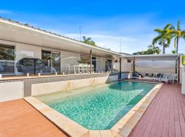 The Chill House - Heated Pool - Entertainment Area, Hotel in Gold Coast