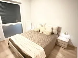 Apartament Komfortowy Podolany 3 sypialnie & 2 miejsca parkingowe