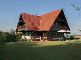 Ferienhaus Neubauer, holiday home in Spielfeld