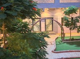 نزل واستراحة مرفأ الراحةMarfa Alraha, hotel Nizvában