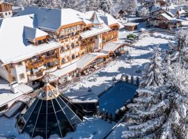 Renè Dolomites Boutique Hotel, hotel di Pozza di Fassa