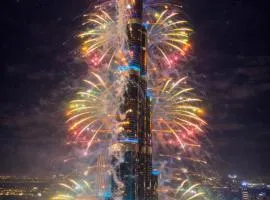 Rovostays Urban Luxury Private Room in Burj Vista with Direct Burj Khalifa View