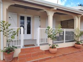 Douceur tropicale, hotel a Ducos