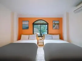 Napoli Hostel Cat Ba