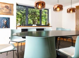 Modernes Design-Bauernhaus Lieselotte, Hotel in Altusried