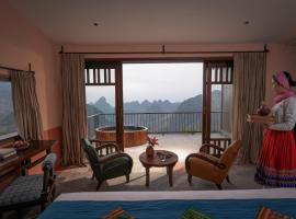 Ha Giang Aya Lodge by Localvietnam, hotel u gradu Dồng Văn