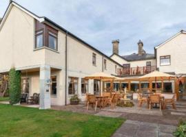 Westend Hotel & Bar, hotel em Nairn