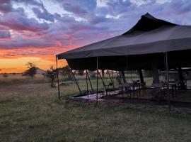 Kananga Special Tented Camp, готель у місті Banagi