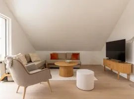 Sunlit Loft Apartment in Valby with Parking for 8