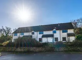 Honeysuckle Cottage - Your Seaside Escape in Beer