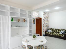 San Menaio Apartment by Rentbeat, Hotel in San Menaio