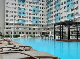 Cozy City Stay FREE Pool & Gym Access, hotel i Piapi