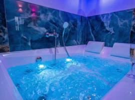 비엔에 위치한 호텔 LE 21 - Suite LUXE - JACUZZI Privatif & Vue Rhône