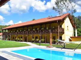 Apartmány na Ráztočnom, Hotel in Klenovec